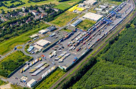 Joint Venture TX Logistik-Samskip-duisport für die Verwaltung des intermodalen Logport III-Terminals in Duisburg 