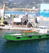 Im Hafen von Spice ist ein elektrisches Schiff für die Rücknahme von Abfällen in Betrieb genommen worden. 