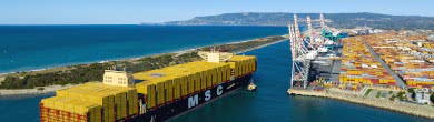 Im Hafen von Gioia Tauro wurde die grÃ¶ÃŸte Containerschporter von immer 