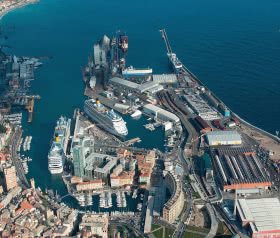 In October, freight traffic in the port of Genoa grew 4.2% percent, while in Savona-I went down -0.9% percent. 