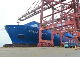 Last year, revenues from China's COSCO Shipping Group fell -55.1% percent. 