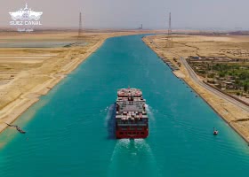 En mayo pasado, el tránsito de barcos por el Canal de Suez disminuyó un -6,8%
