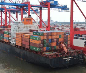 Im dritten Quartal wurden an den Hafenterminals von Eurogate und Contship Italia 3,6 Millionen TEU umgeschlagen (+15,6 %).