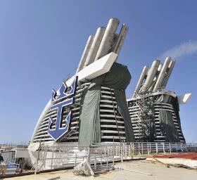 Royal Caribbean Cruises has ordered two new cruise ships from Chantiers de l'Atlantique with options for four more