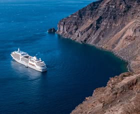 Royal Caribbean erzielt einen Rekordquartalsumsatz von 5,59 Milliarden US-Dollar. Die Prognosen für das Gesamtjahr 2026 wurden angehoben.